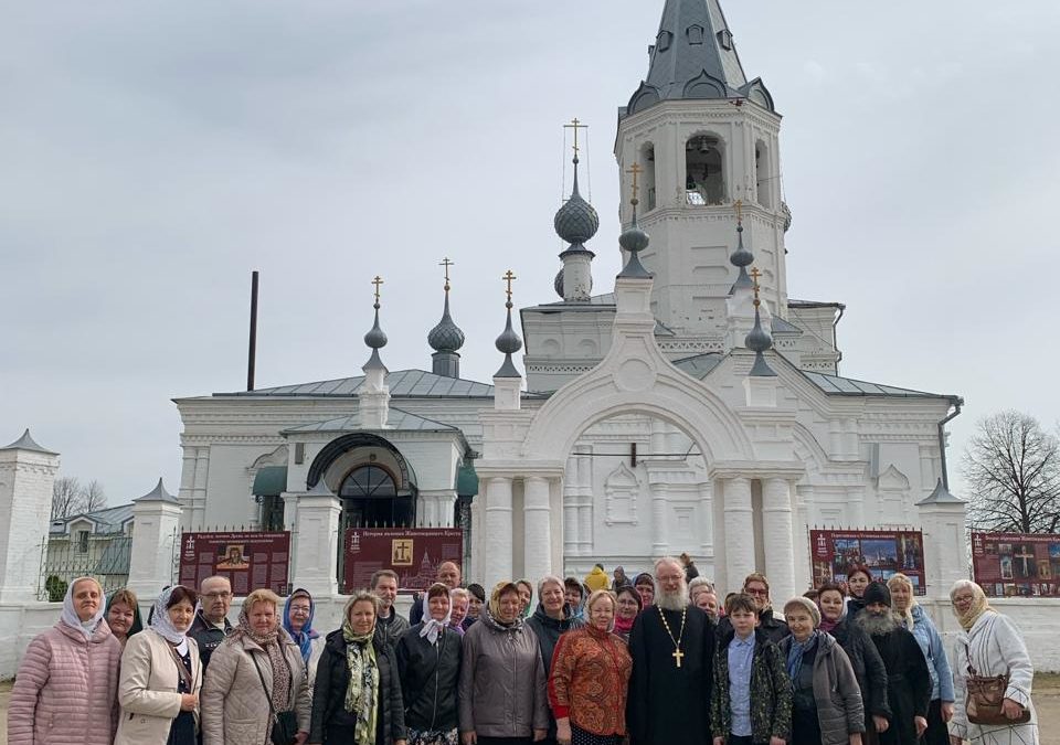 Палом­ни­че­ская поезд­ка в Годеново