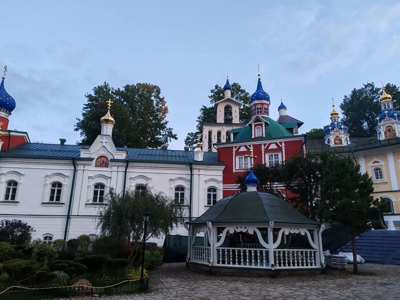 паломническая поездка от Никитского Бывалинского женского монастыря, по благословению игумении Капитолины в Свято-Успенский Псково-Печерский монастырь