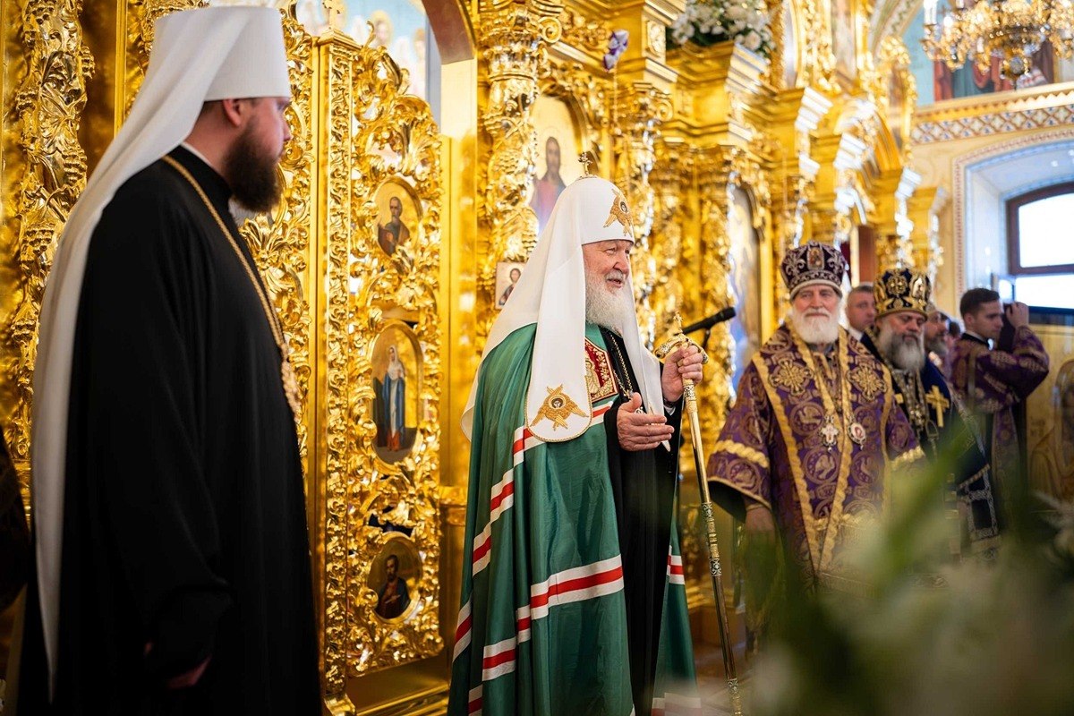 Патриаршая проповедь после Литургии в праздник Воздвижения Креста Господня в Сретенском храме Ризоположенского монастыря г. Суздаля